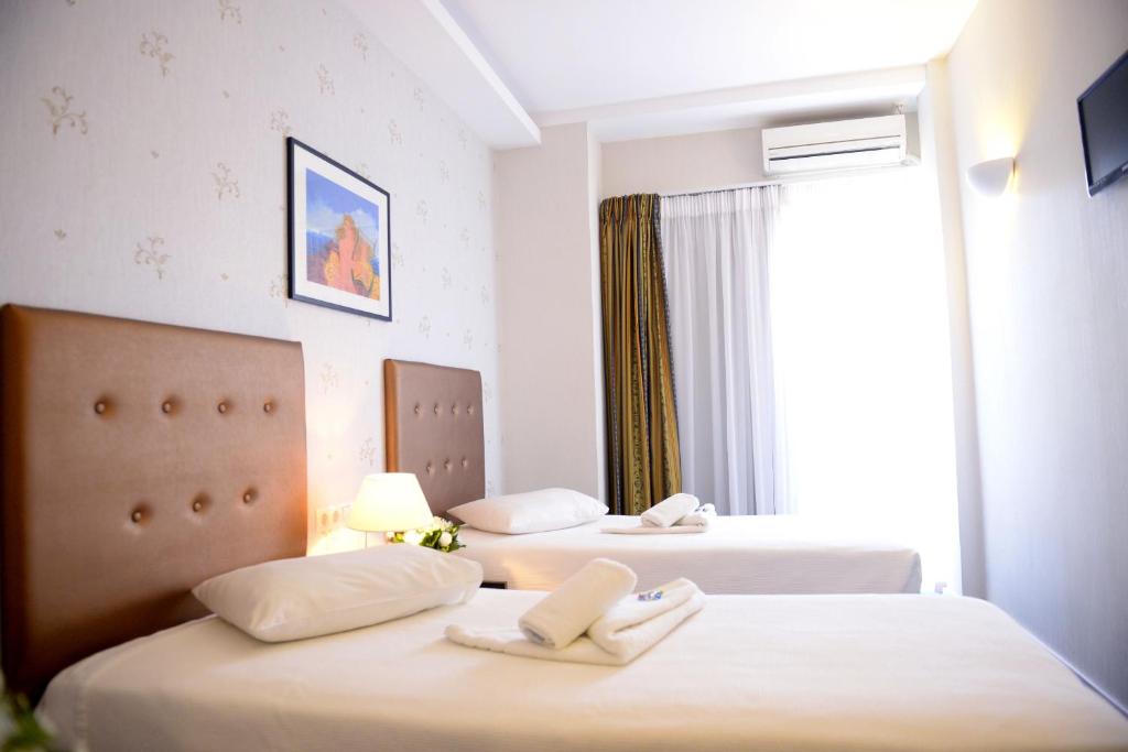 ROOM, DOUBLE OR TWIN BED, ACROPOLIS VIEW