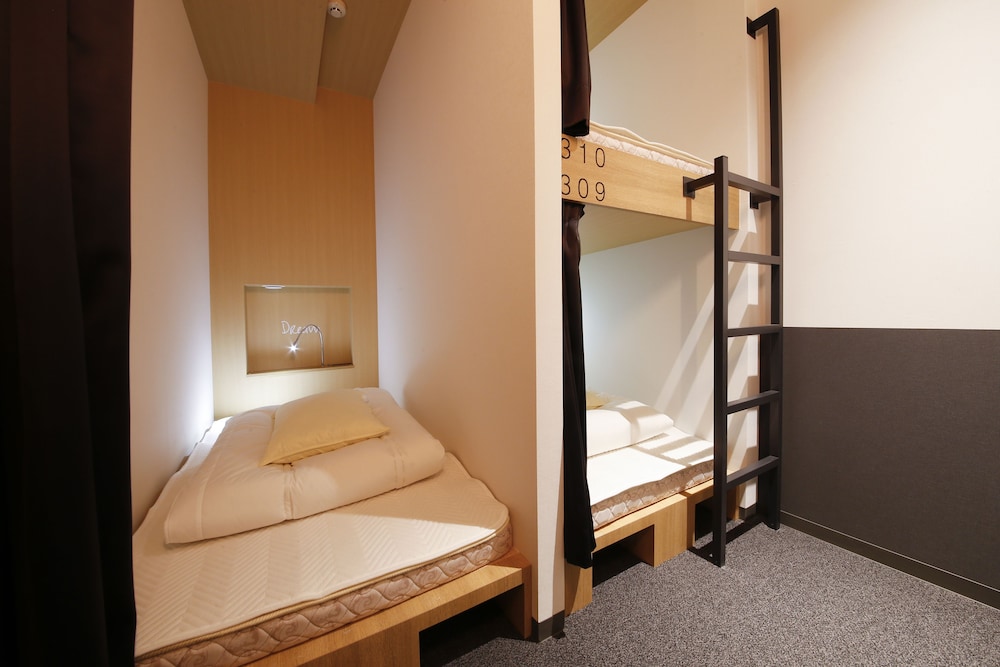 MIXED DORM