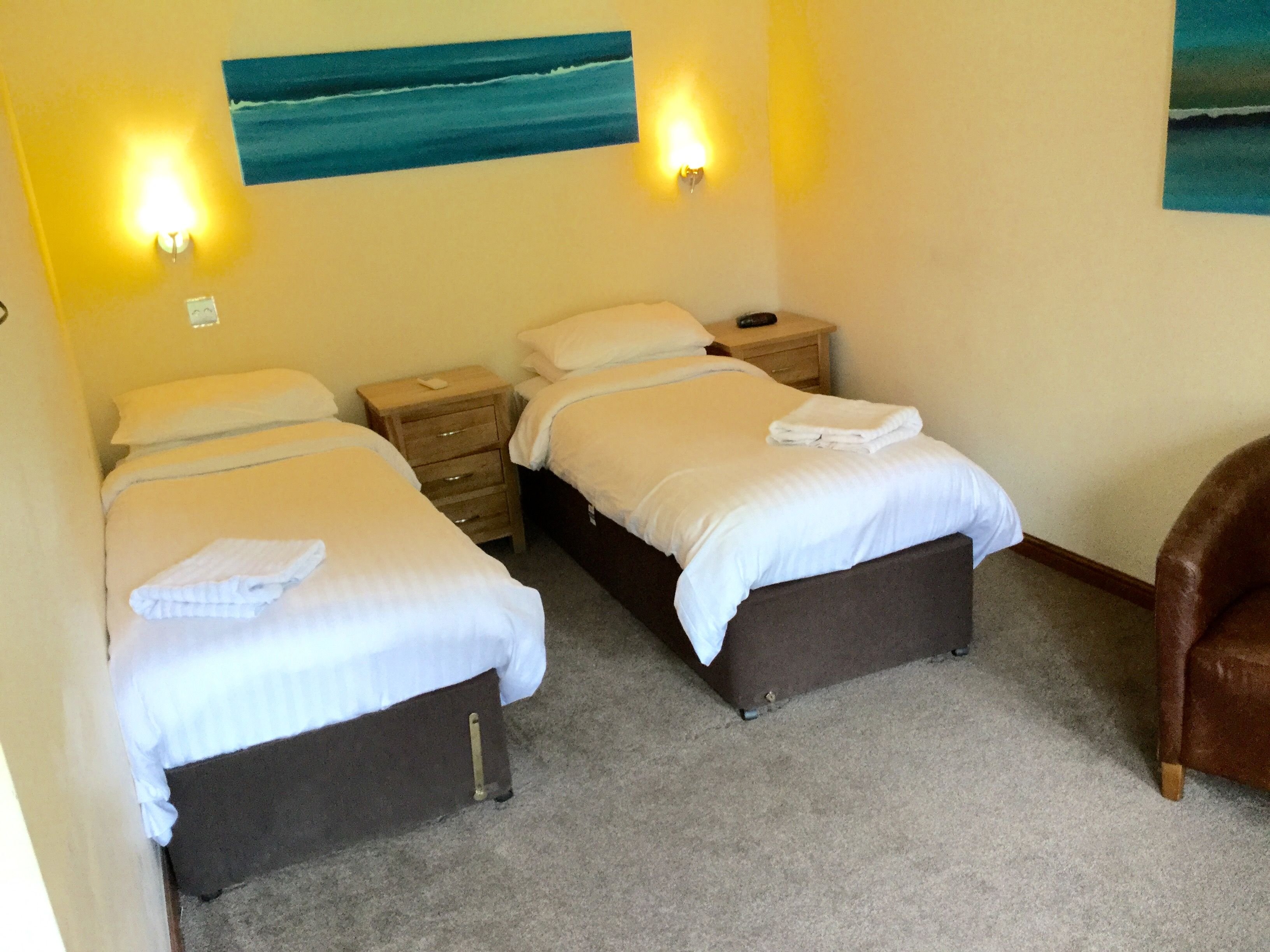 Log, Cabin, Twin Beds, Accessible