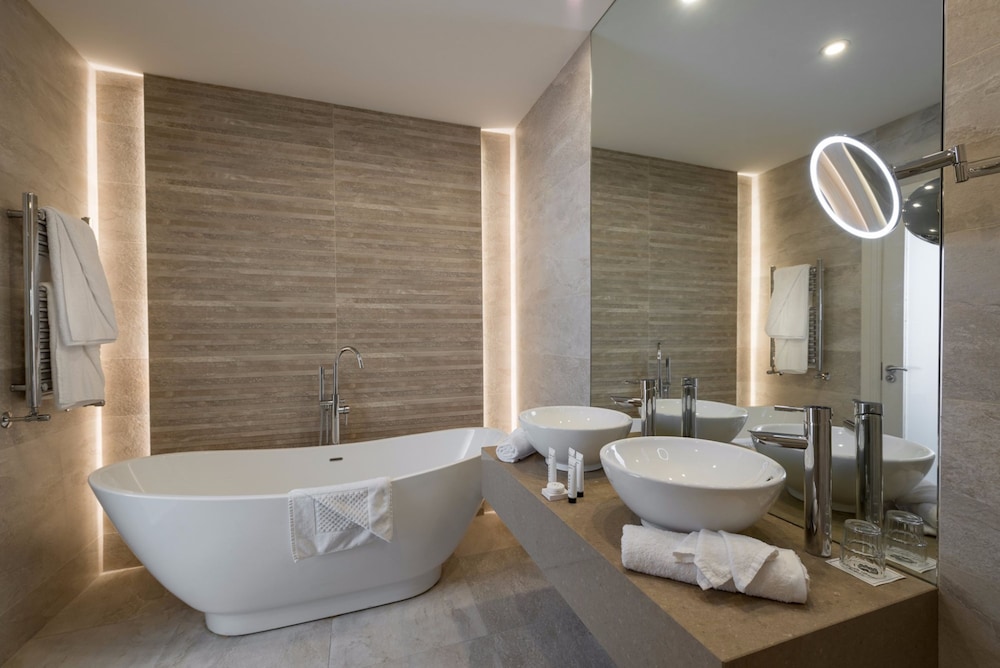 Breaffy House Resort, Spa and Suites 49/52