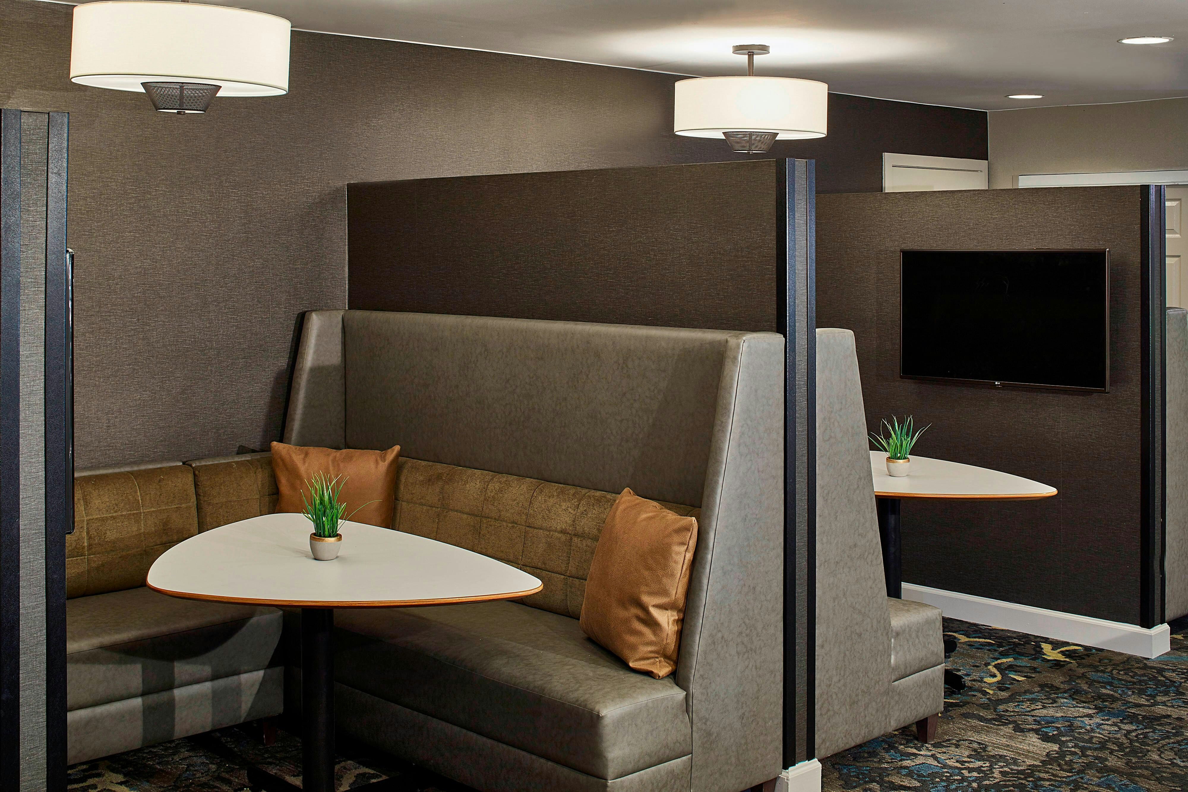 Residence Inn By Marriott Atlanta Airport North Virginia Ave 14/16