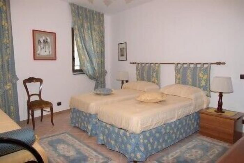 Villa Donna Fausta 6/20