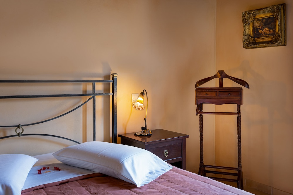 Palazzino Di Corina 25/50