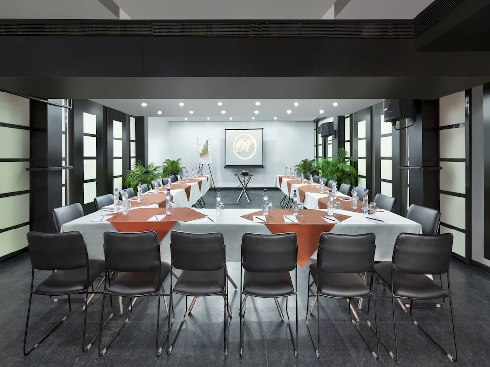 Bloom Hotel - CR Park 51/56