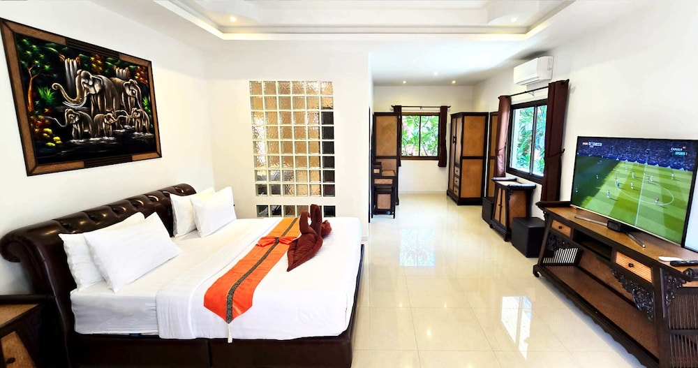 Hide Land Pattaya - Luxurious Tropical Villa 9/97