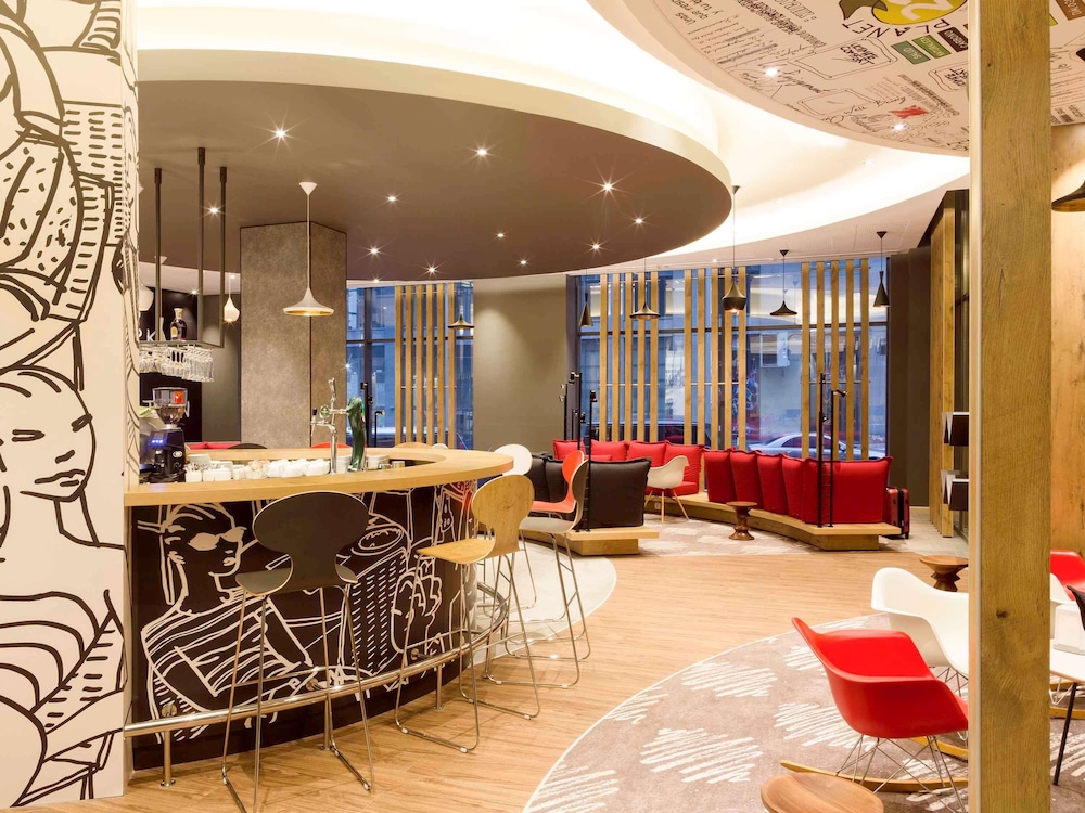 Ibis Yerevan Center 8/67
