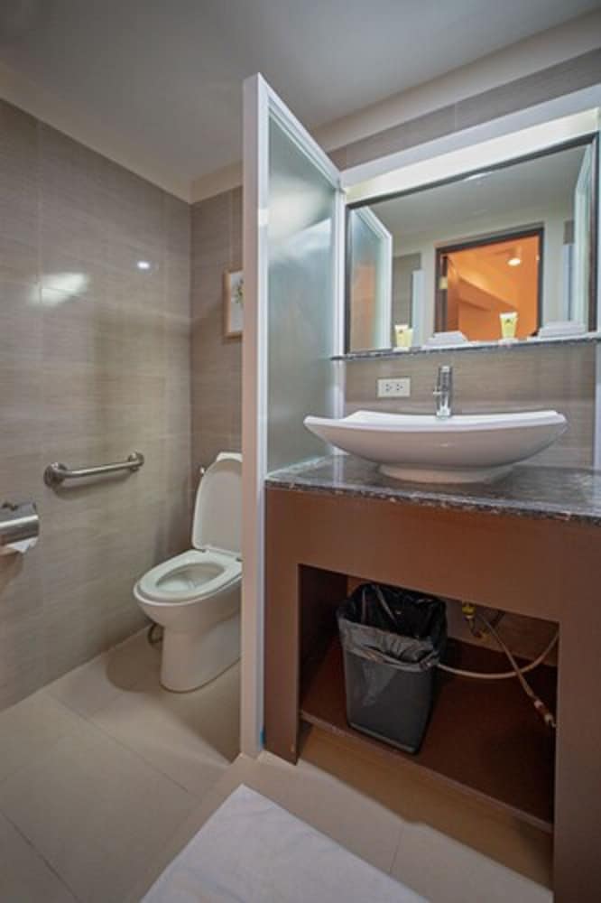 Achievers Airport Hotel 45/46