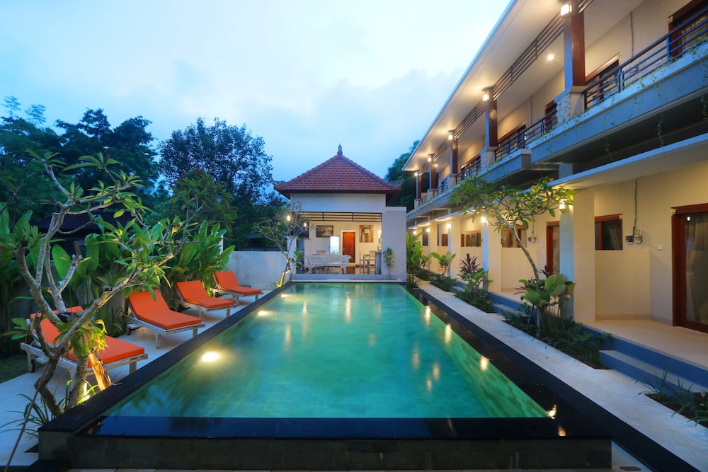 Avisara Villa and Guest House 45/50