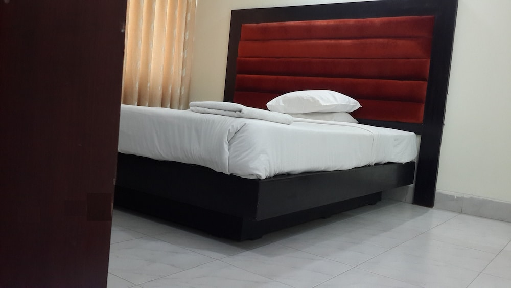 Skylink Ltd Hotel 28/47
