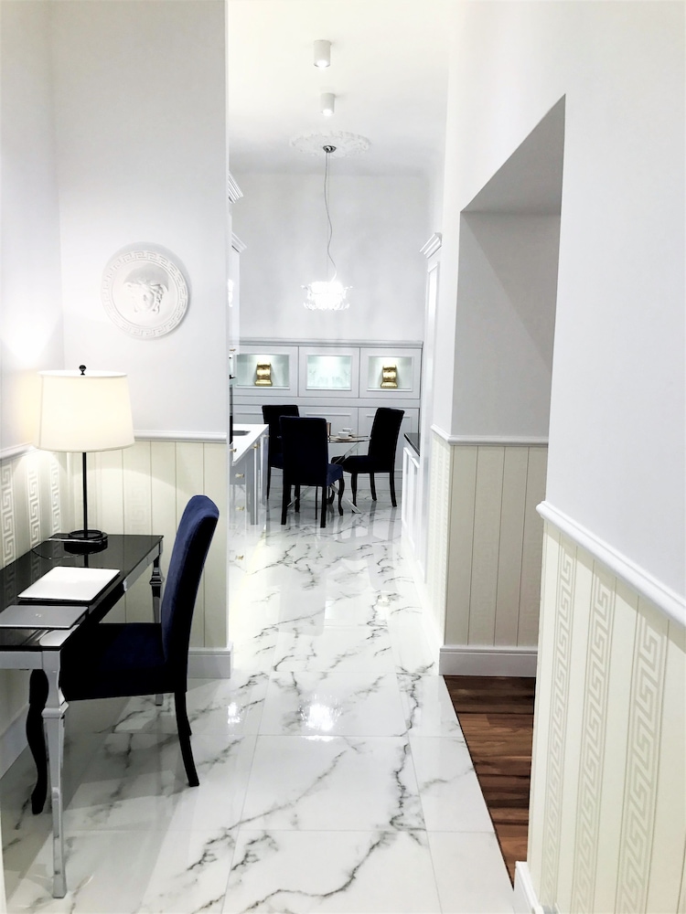 Luxury Collection Mondrian Market Square 40/48