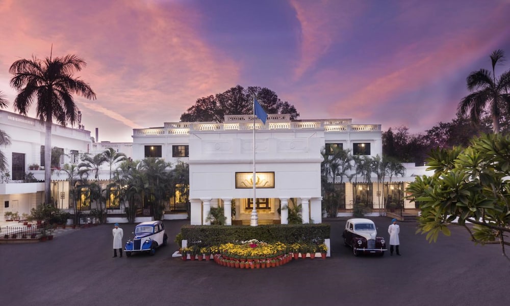 Jehan Numa Palace 50/56