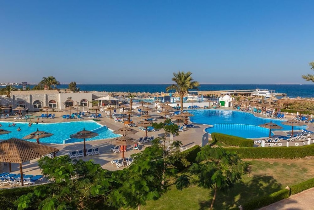 Aladdin Beach Resort 30/33