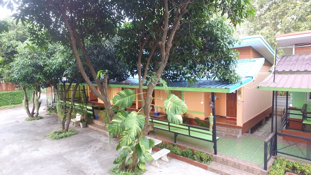 Home Hug Pak Sabai 6/32