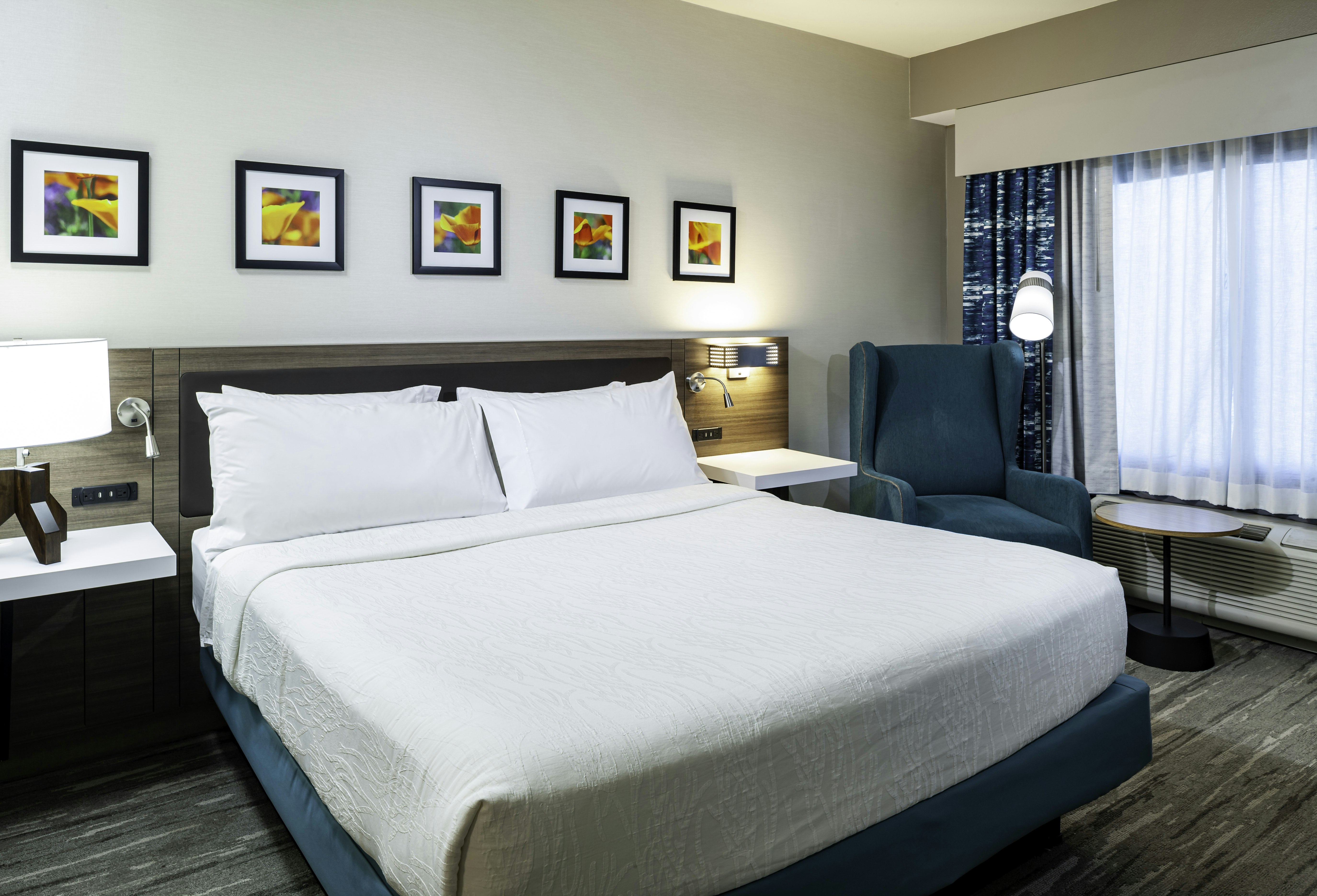ROOM, KING BED, MOUNTAIN VIEW