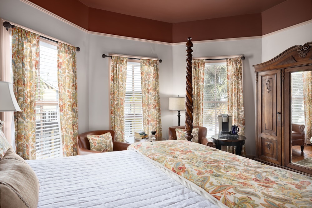 Bayfront Westcott House Bed and Breakfast 6/50