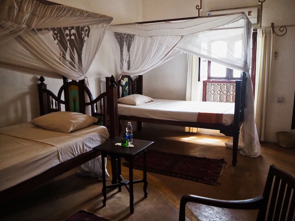 Zanzibar Coffee House 34/50