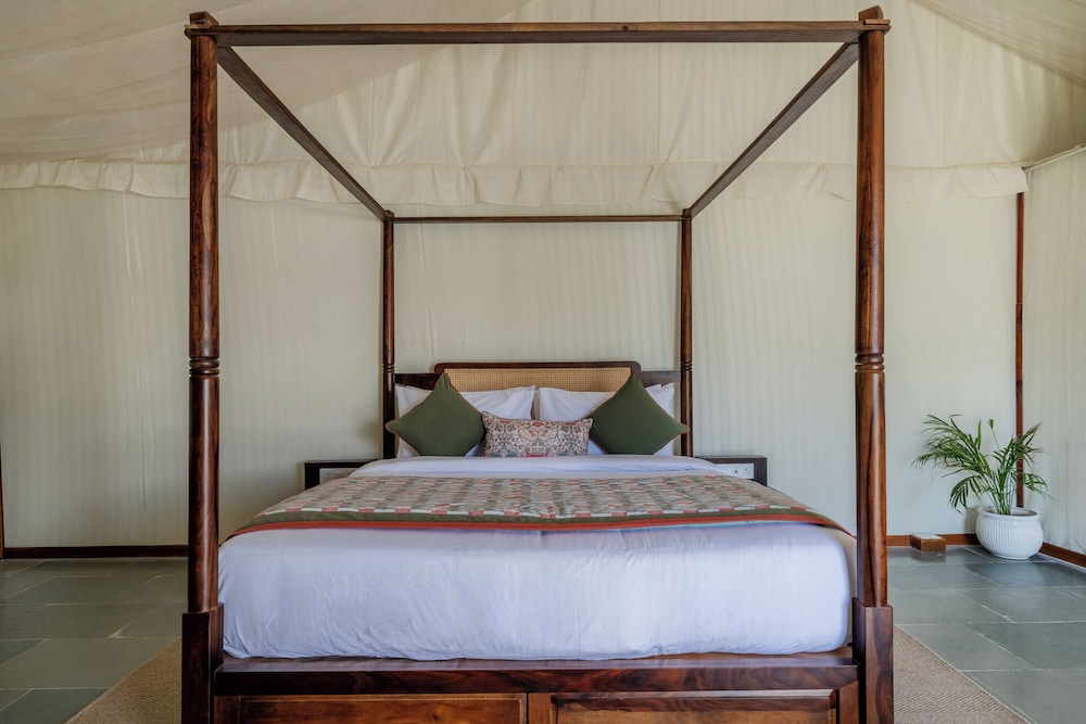 Justa Luxe Highpoint Jawai 24/60