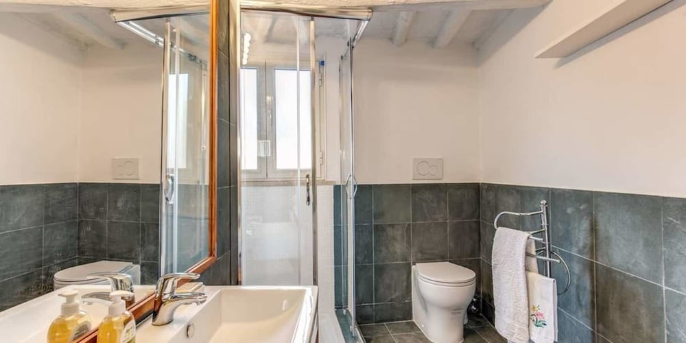 Trastevere Attic with private terrace 14/19