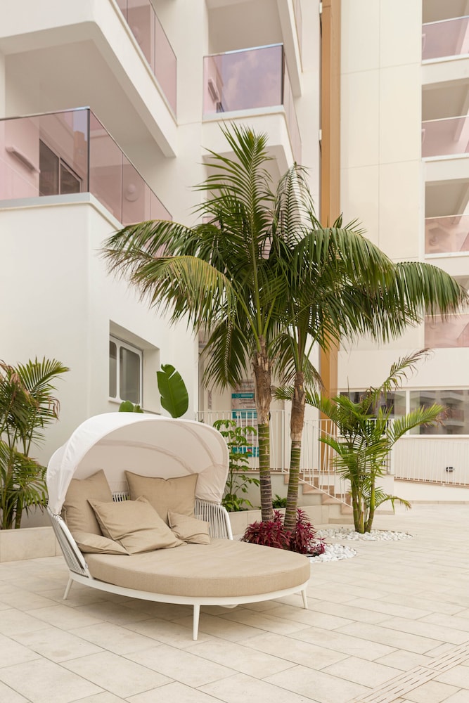 Ambassador Playa II 6/50