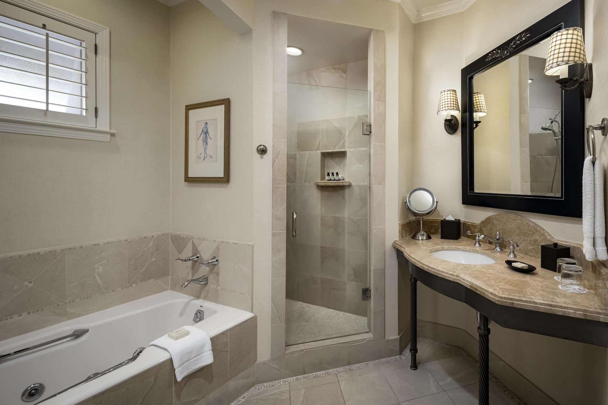 Vineyard, Junior Suite, King Bed, Sofa, Hot Tub