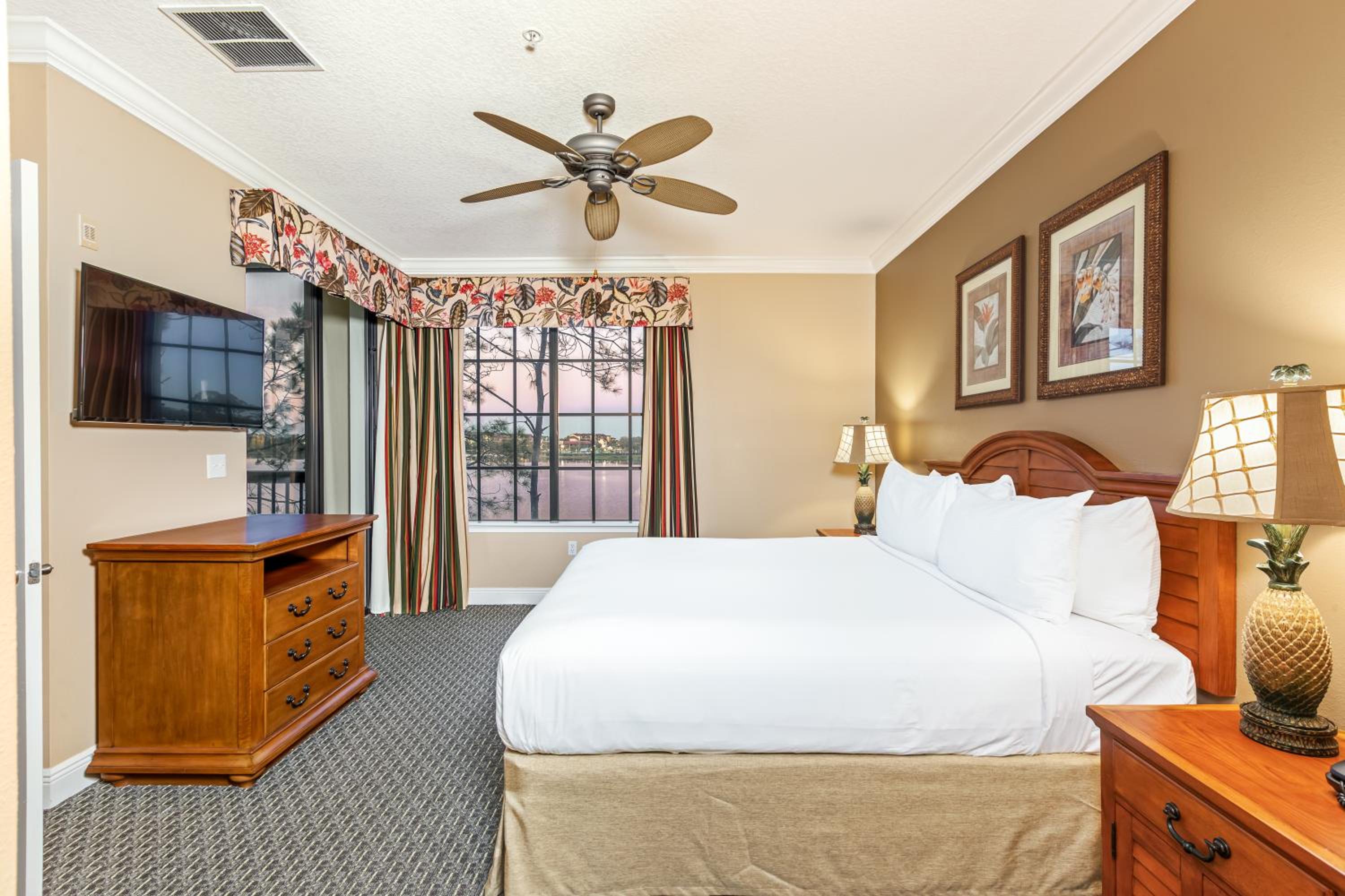 Three-Bedroom Lake View
