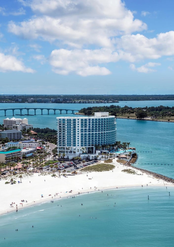 Opal Sands Resort 40/46