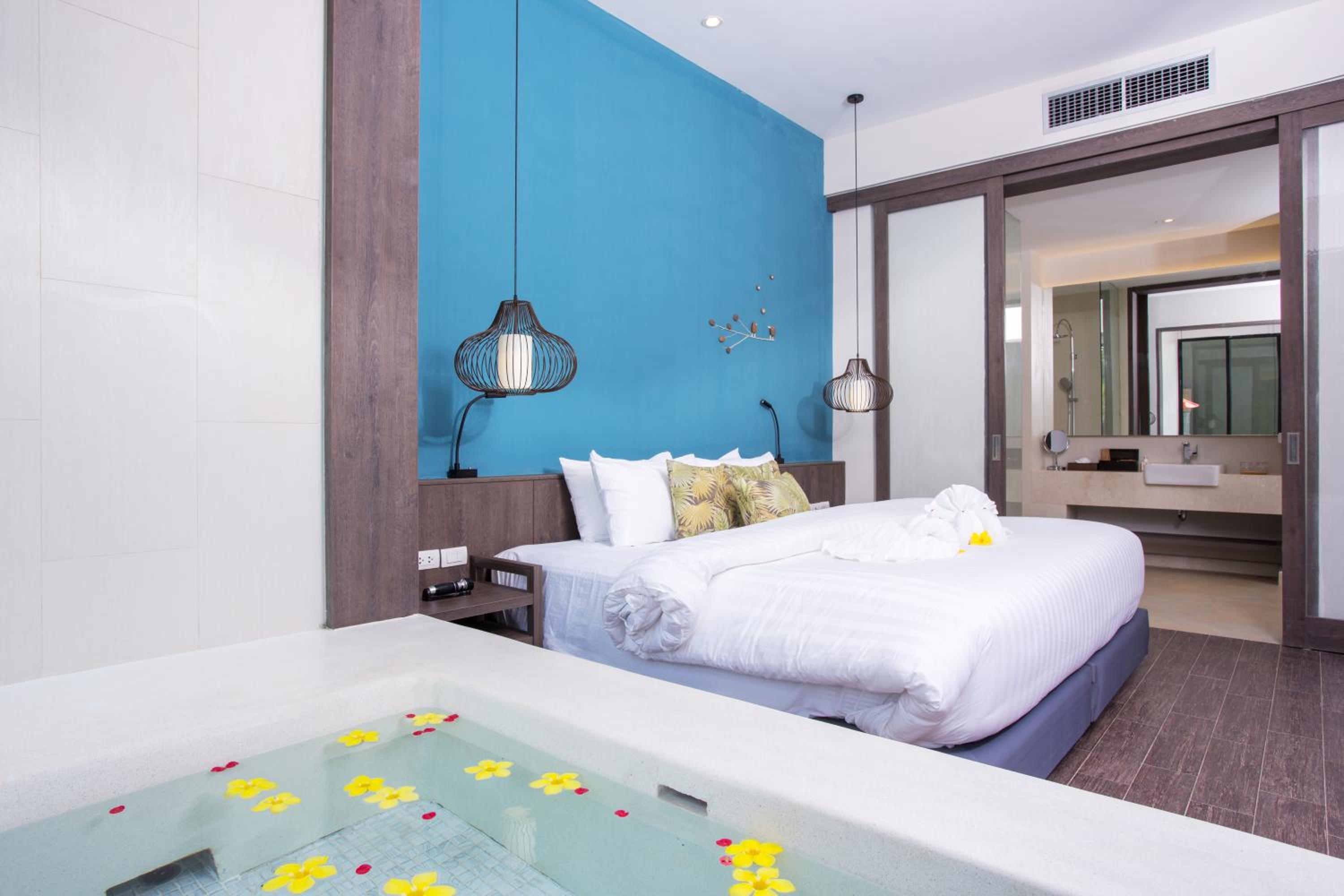 Suite, Hot Tub, Mai Holiday by Mai Khao Lak - Adult Zone 2/2