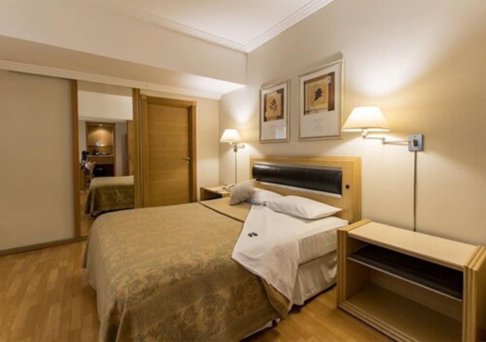 HOTEL SOLANS RIVIERA 10/40