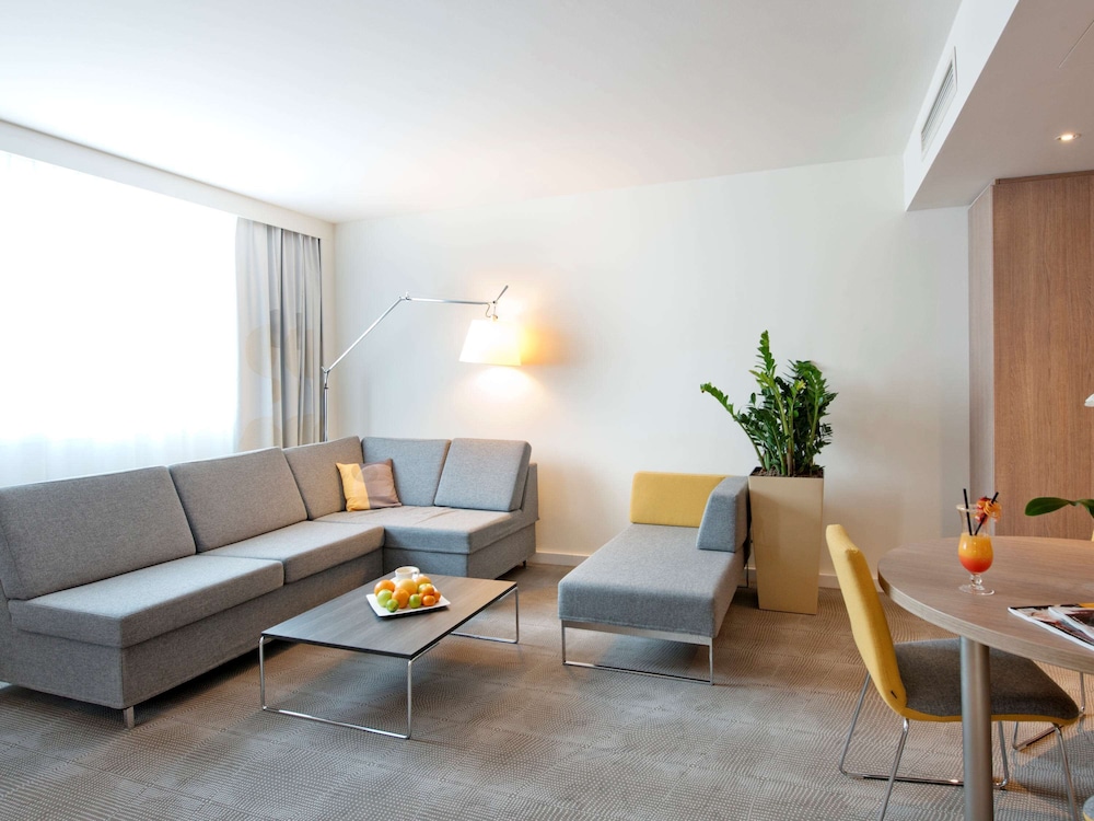 NOVOTEL LODZ CENTRUM 51/77