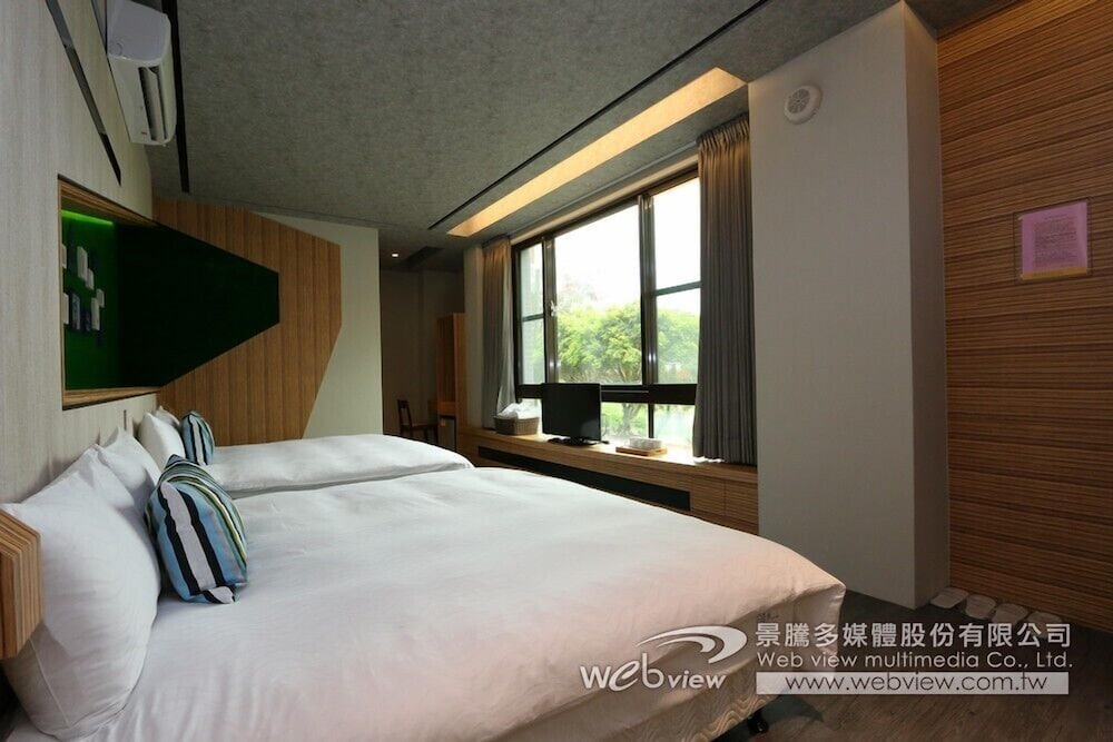 Ruo Shui Hotspring Hotel 18/62
