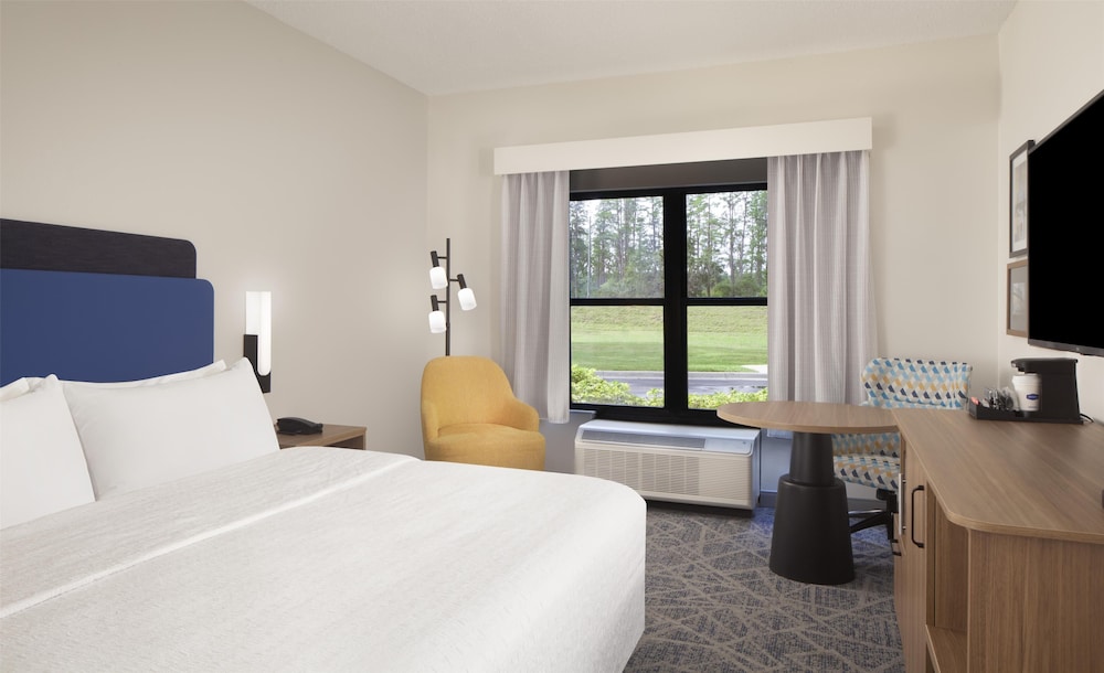 ROOM, KING BED