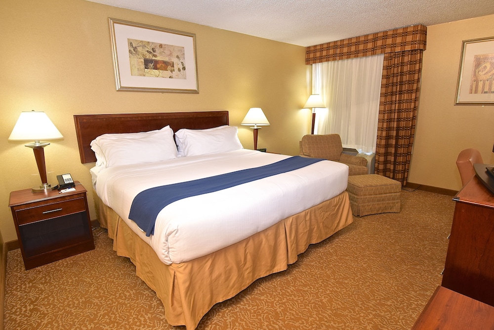 Holiday Inn Express Suites St Louis West Fenton 23/65