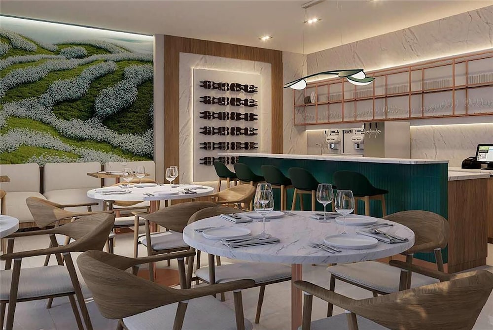 Dolce by Wyndham Miami Beach 39/59