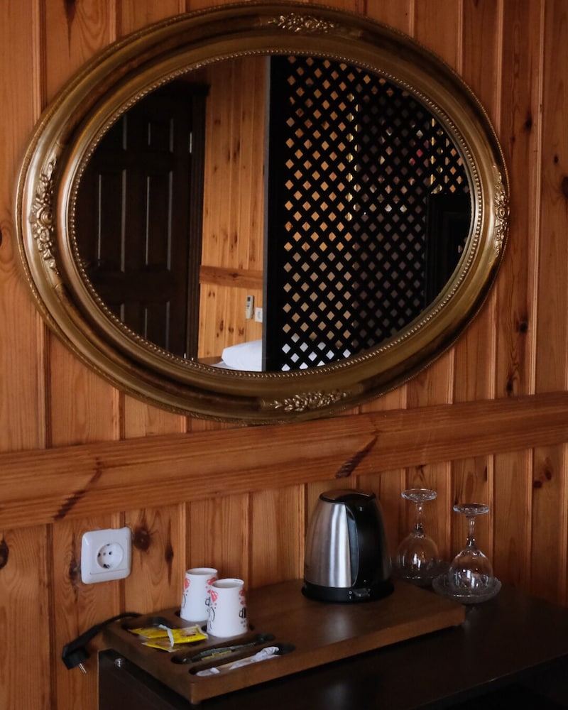 Denizci Hotel 25/48