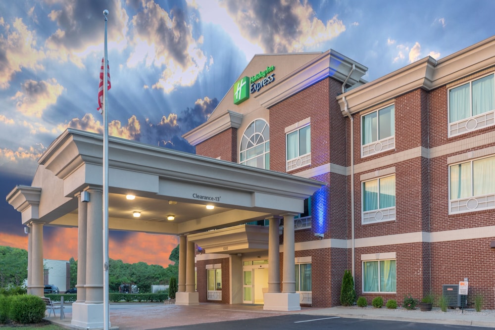 Holiday Inn Express Hotel Suites Frankfort 1/74