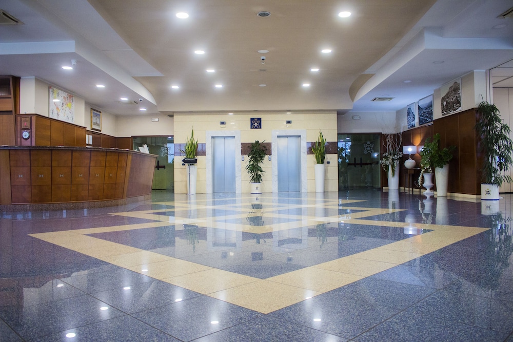 Edra Palace 9/75