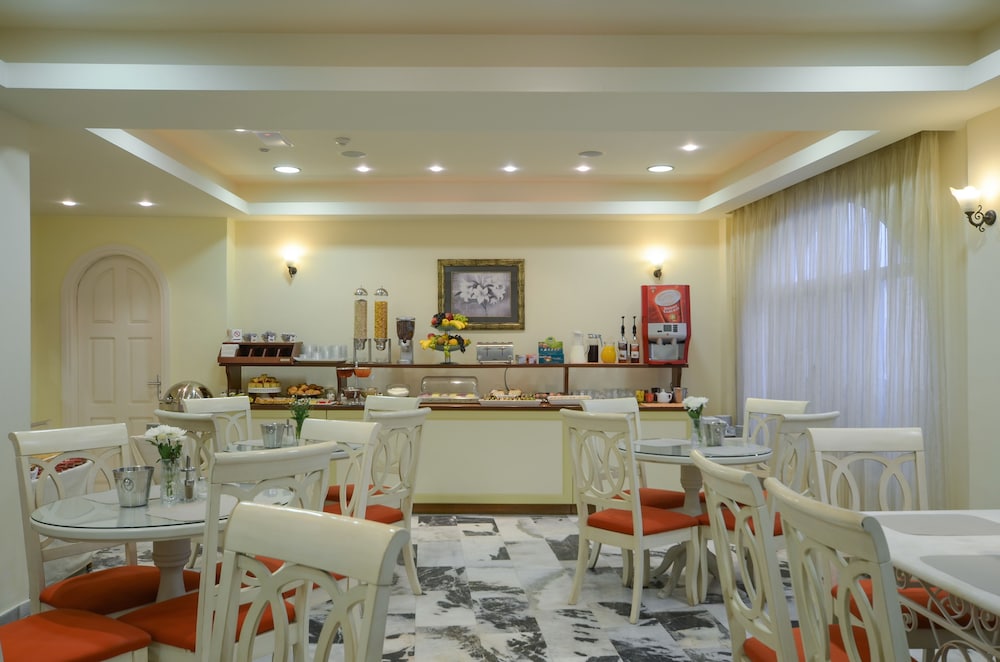 Hotel Kymata 52/68