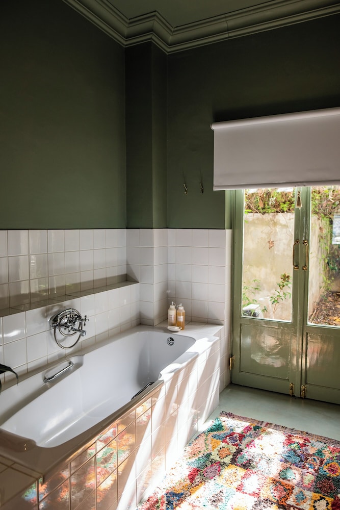 Dorp Hotel 8/50
