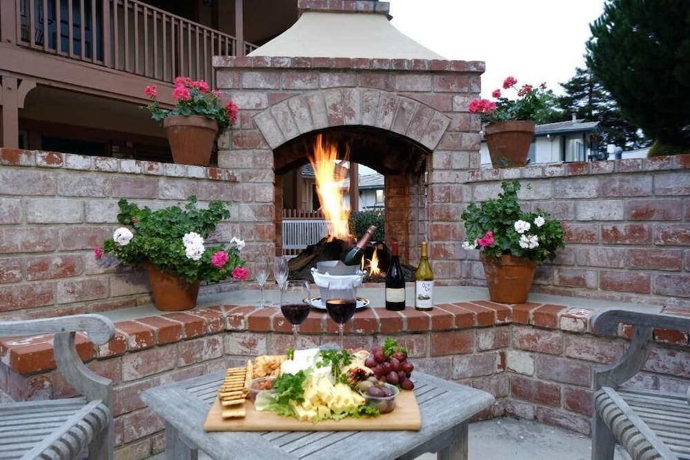 Candle Light Inn 37/48