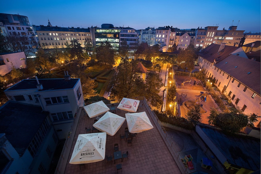 EA Hotel Julis 44/49