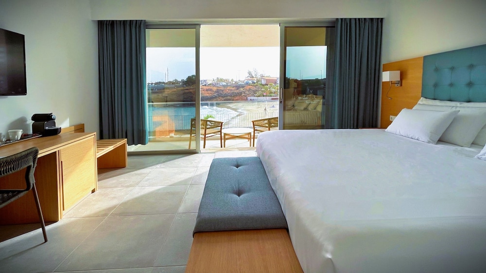 غرفة ديلوكس بسرير كينج، Barcelo Praia Cape Verde 5/10