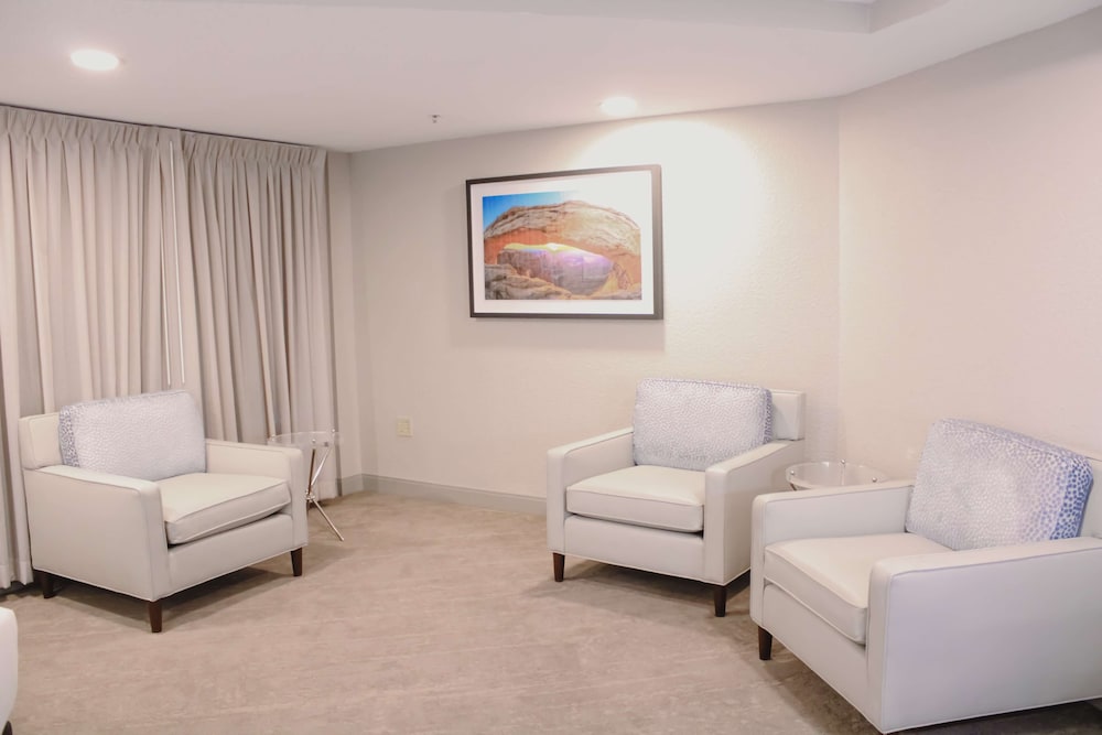 DoubleTree by Hilton Phoenix Mesa 36/69