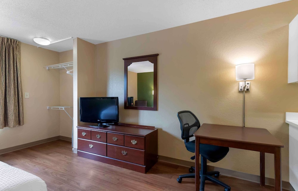 Extended Stay America - Atlanta - Perimeter - Crestline 7/45
