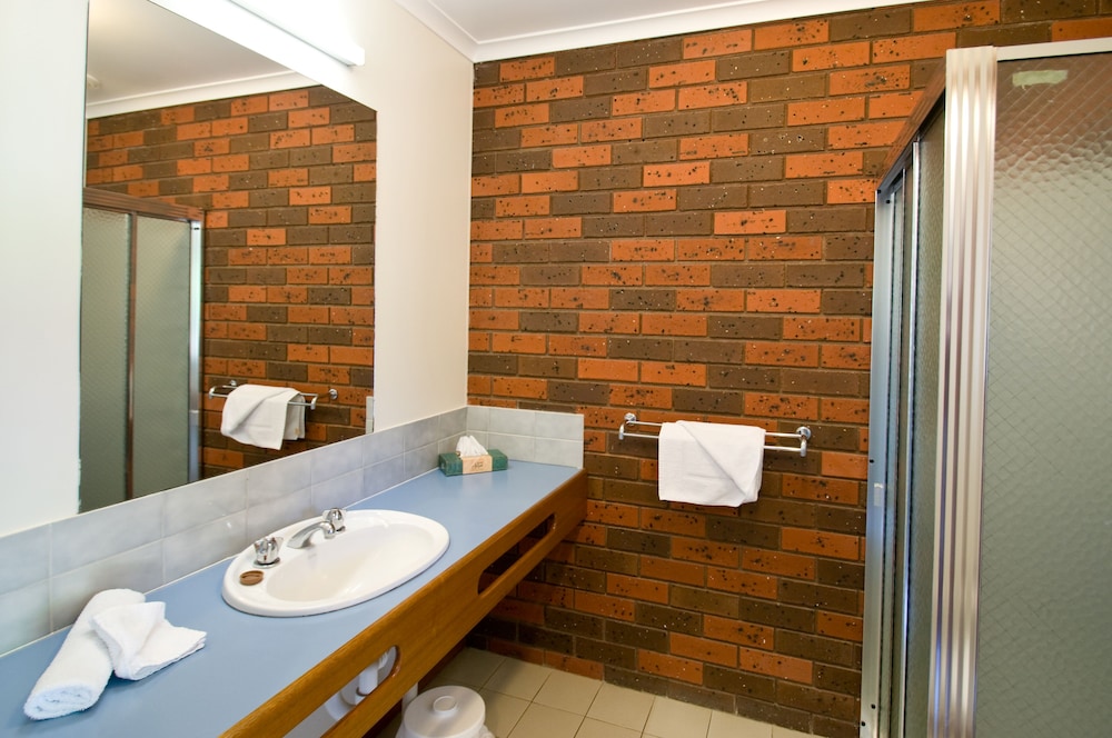 WARRAGUL VIEWS MOTOR INN 21/65