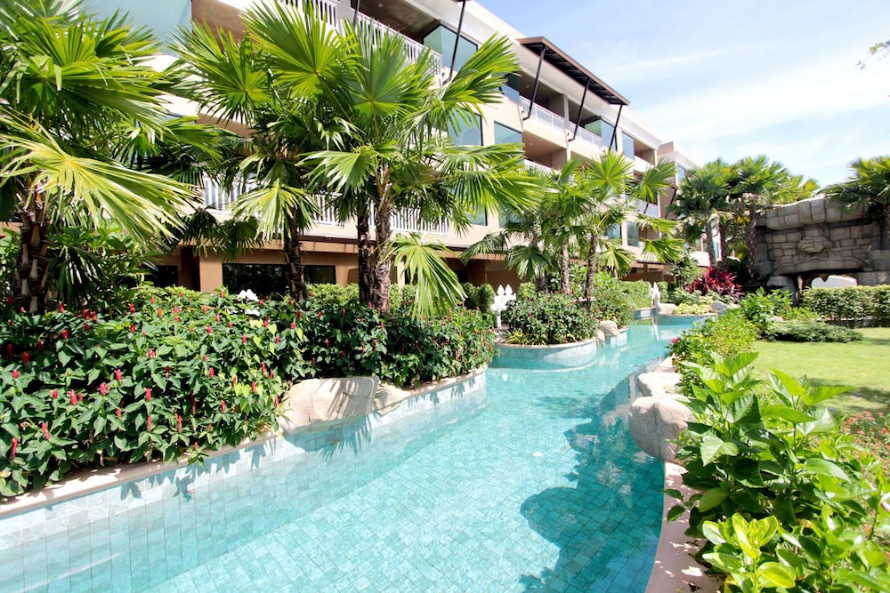 Maikhao Palm Beach Resort 56/65