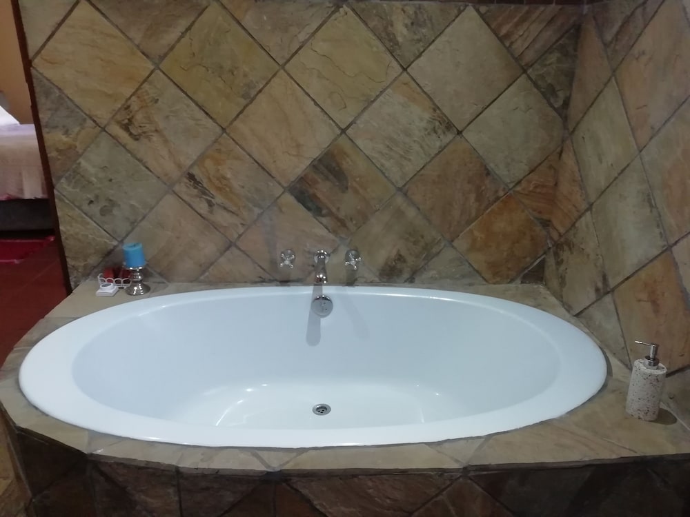 Dublin Guest Lodge 47/50