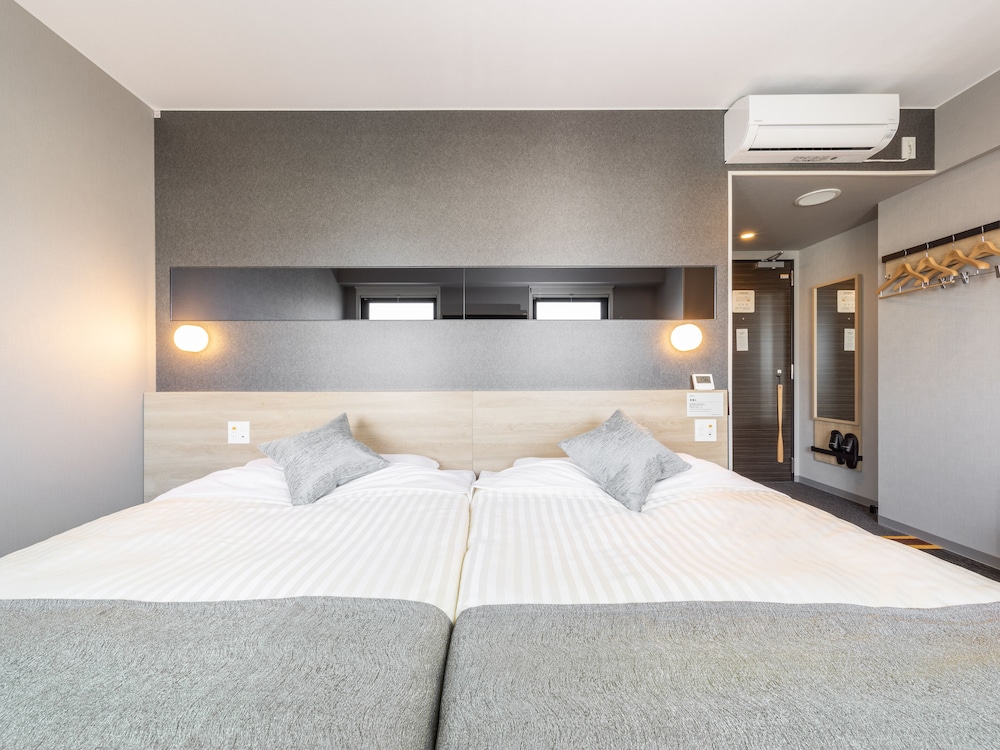 Hollywood, Twin Beds