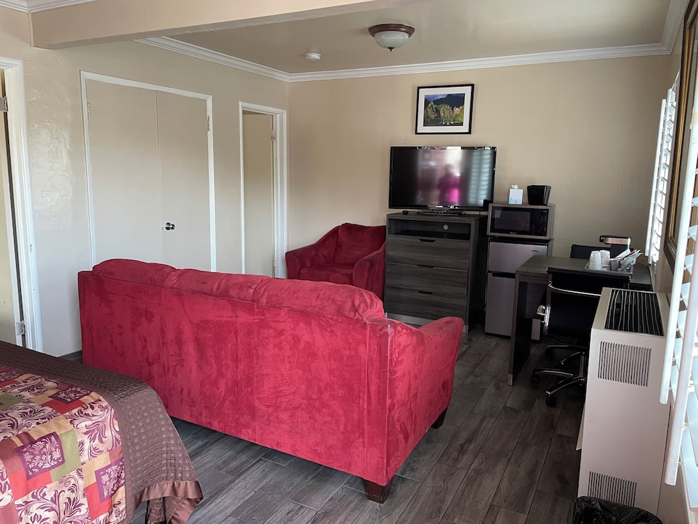Holland Inn And Suites 30/51