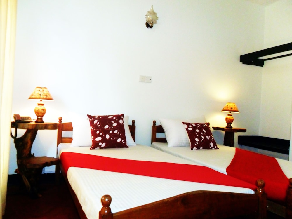 2 BEDROOMS, STANDARD, TWIN BEDS, GARDEN VIEW, PRIVATE BATHROOM