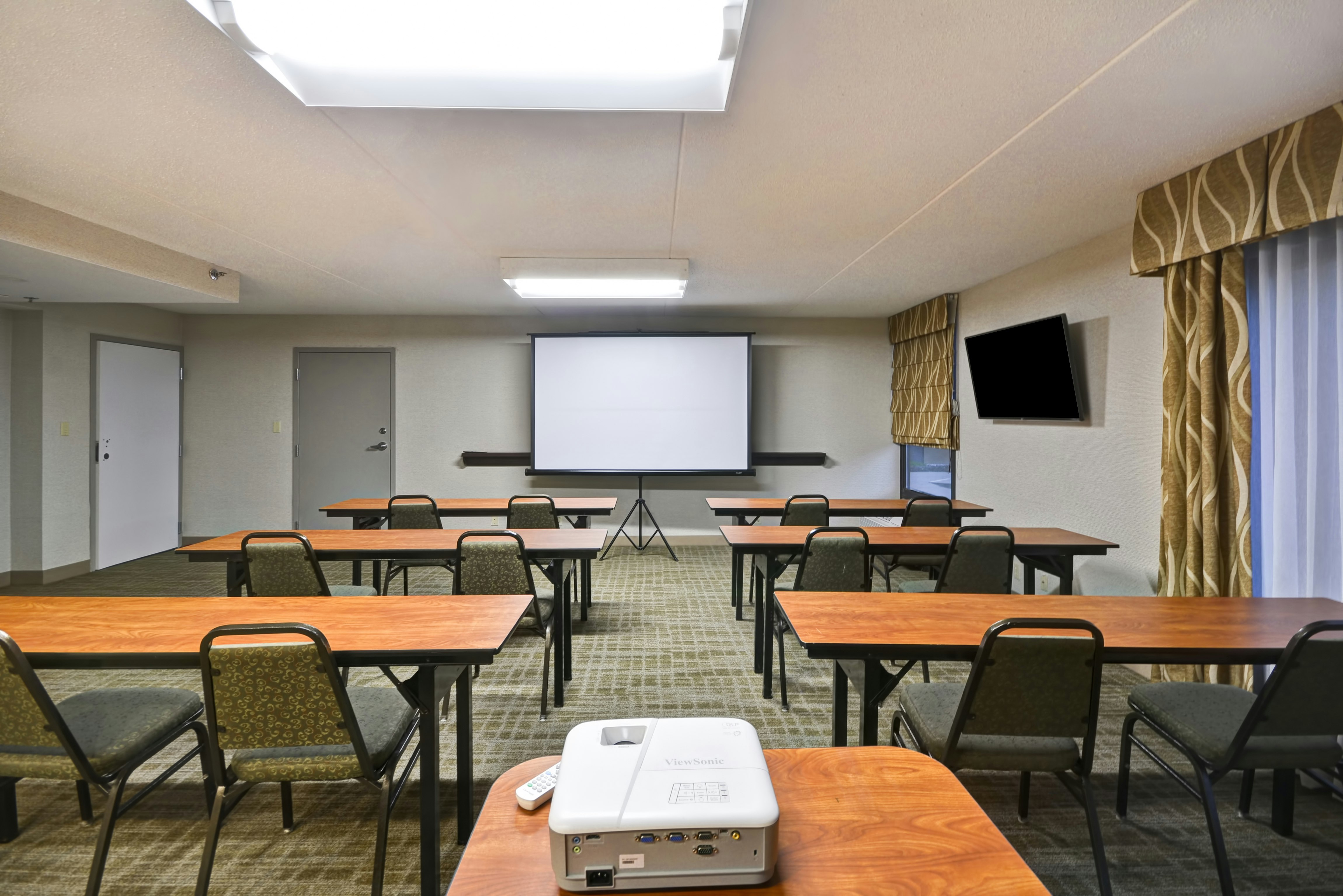 Hampton Inn Detroit/Madison Heights/South Troy 48/56